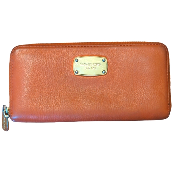 #54 - Michael Kors Wallet - Picture 4 of 7